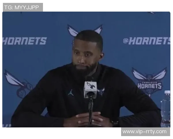 黄蜂主帅赞克尼佩尔竞争意识强调场上沟通能力需提升 黄蜂主帅赞克尼佩尔竞争意识强调场上沟通能力需提升