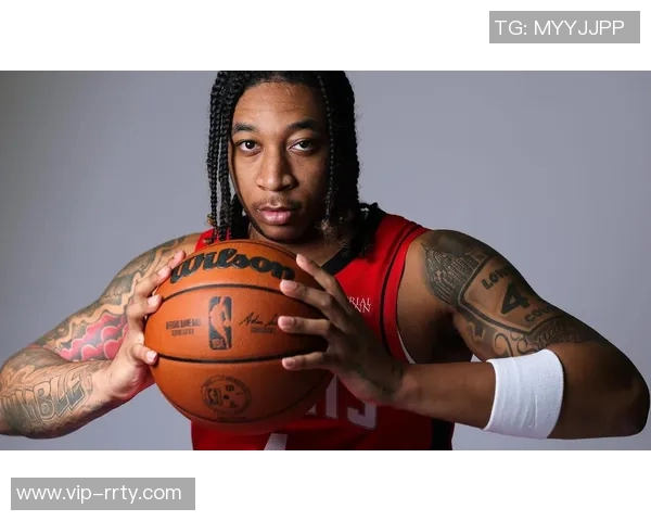 乌度卡称赞戴维森在场上决策能力期待他在球队的表现 乌度卡称赞戴维森在场上决策能力期待他在球队的表现