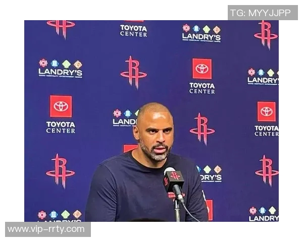 乌度卡称赞戴维森在场上决策能力期待他在球队的表现 乌度卡称赞戴维森在场上决策能力期待他在球队的表现