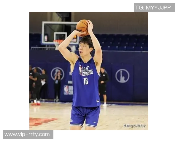 青岛记者点评杨瀚森表现需提升体能挑战仍在后方等待 青岛记者点评杨瀚森表现需提升体能挑战仍在后方等待