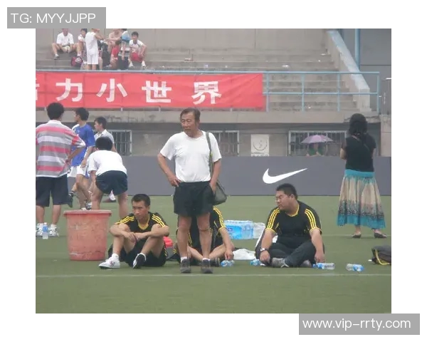 王俊杰现场观战湖勇大战分享精彩瞬间与近期生活动态