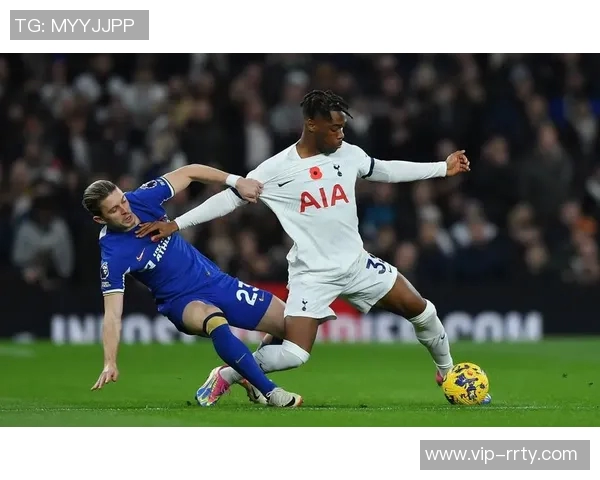 前热刺切尔西青训前锋苏苏普贝尔获泰国队征召年仅21岁