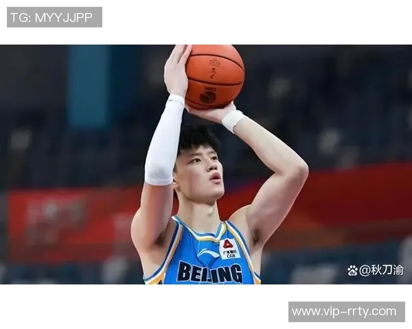 曾凡博强调团队协作的重要性每位球员都需与核心球员紧密配合 曾凡博强调团队协作的重要性每位球员都需与核心球员紧密配合