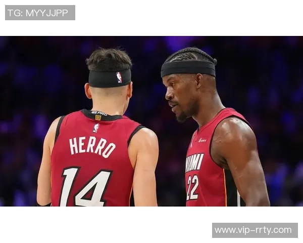 30天30队热:探讨希罗维金斯阿德巴约在球队中的角色与定位 30天30队热:探讨希罗维金斯阿德巴约在球队中的角色与定位