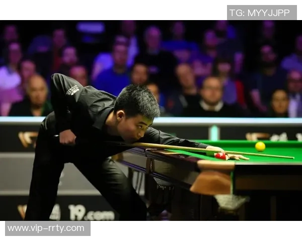 墨菲半场表现抢眼6投4中砍下13分4篮板三分球完美3中3助球队领先